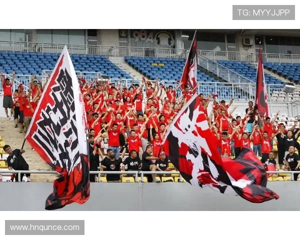 株洲美女球迷燃爆主场!手绘助威株洲队 30 大捷 株洲美女球迷燃爆主场!手绘助威株洲队 30 大捷